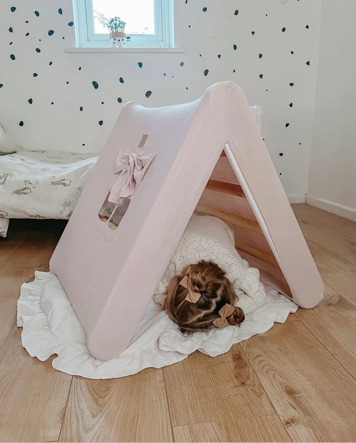 Triangle de Pikler en bois, avec option cabane