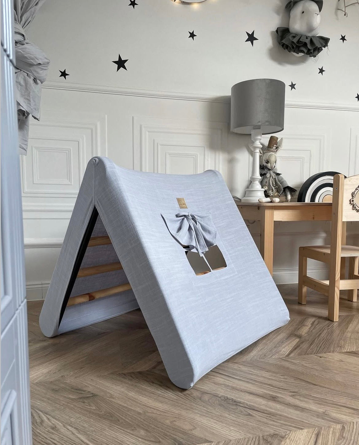 Triangle de Pikler en bois, avec option cabane