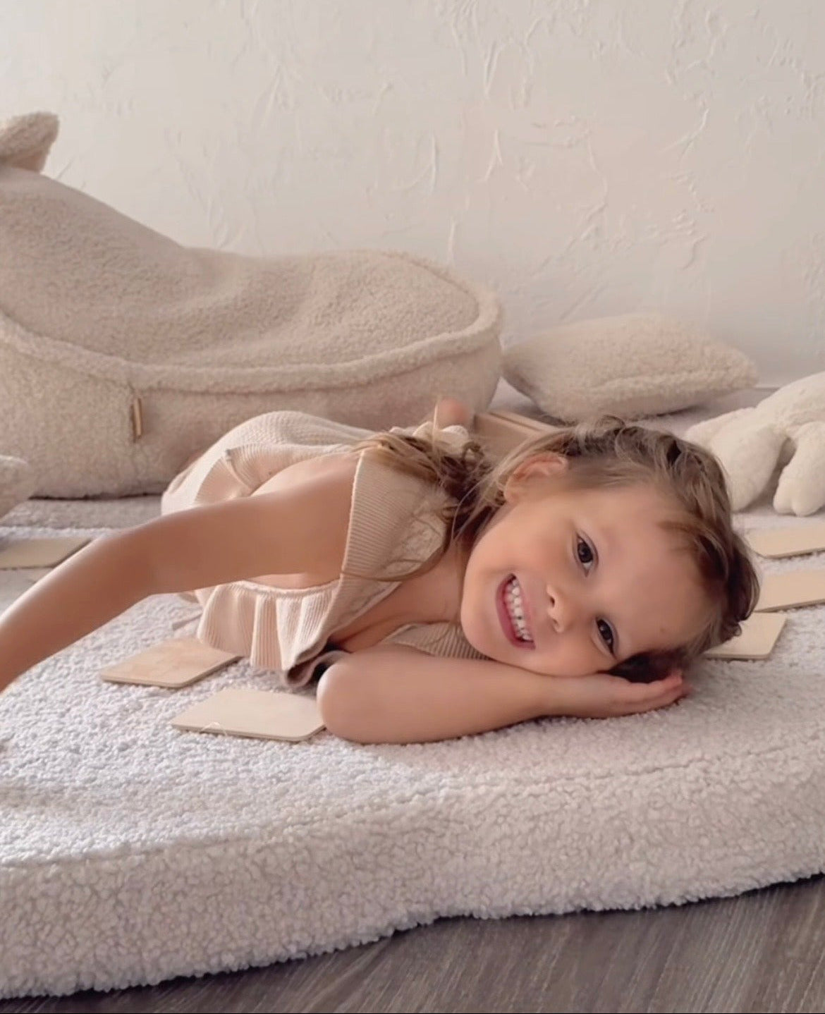 Tapis de jeu et d'éveil épais en peluche Bearly | Nuage