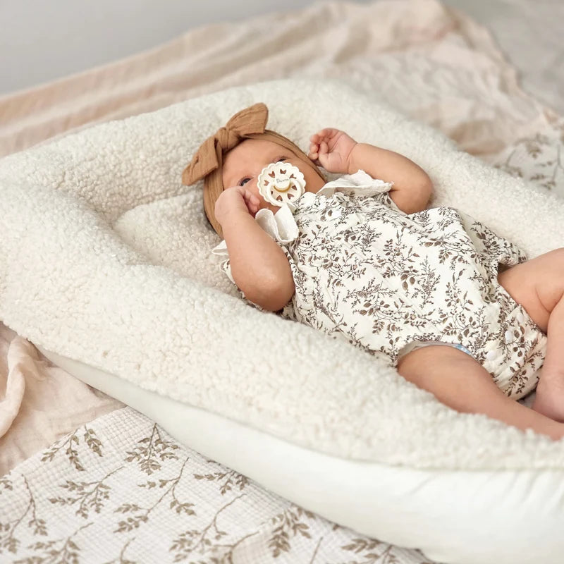 Nid d’ange, réducteur de lit pour bébé en peluche Bearly