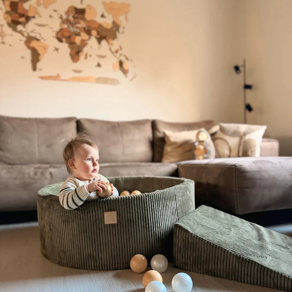 Parcours avec piscine à balles ronde 90x30 cm en velours Corduroy à larges côtes Aesthetic, 200 balles - Kaki | Balles au choix