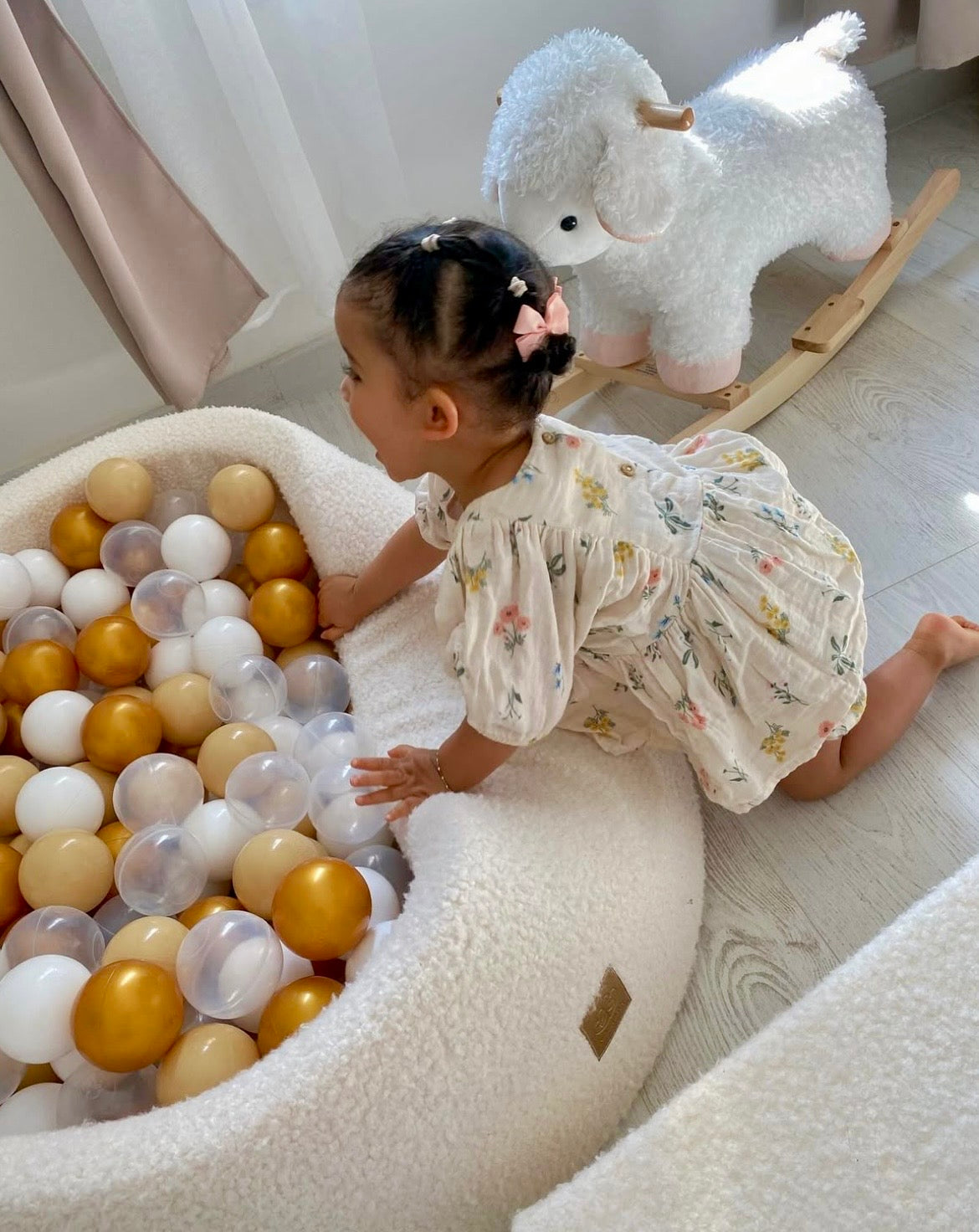 Piscine à balles ronde 90x30 cm en bouclette, 200 balles - Blanc | Balles au choix