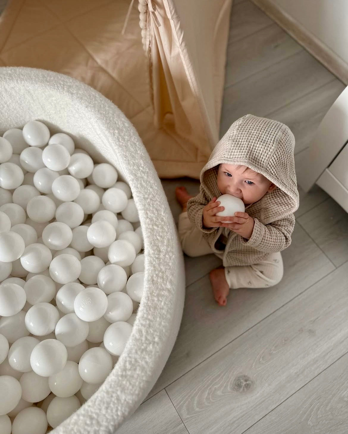 Piscine à balles ronde 90x30 cm en bouclette, 200 balles - Blanc | Balles au choix