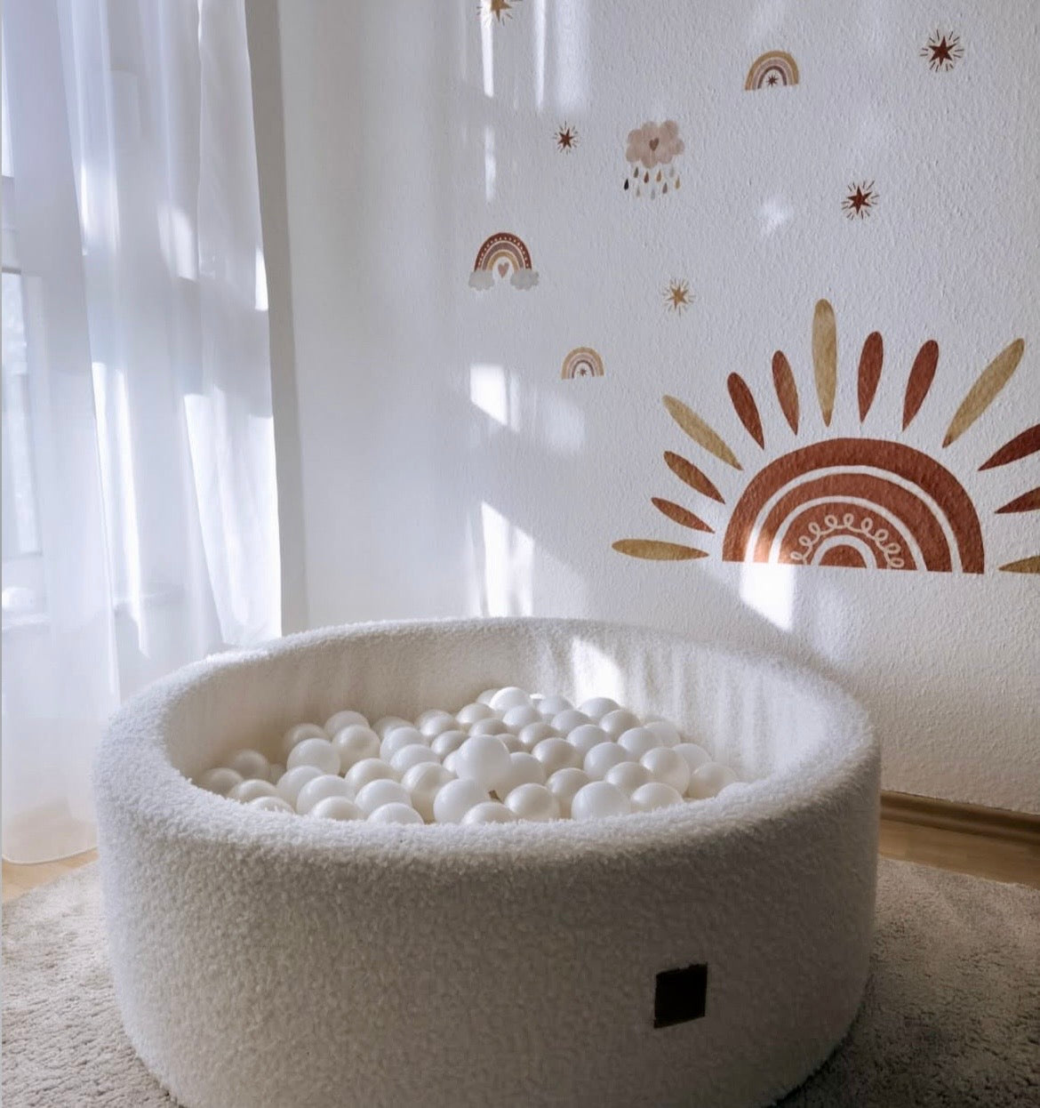 Piscine à balles ronde 90x30 cm en bouclette, 200 balles - Blanc | Balles au choix