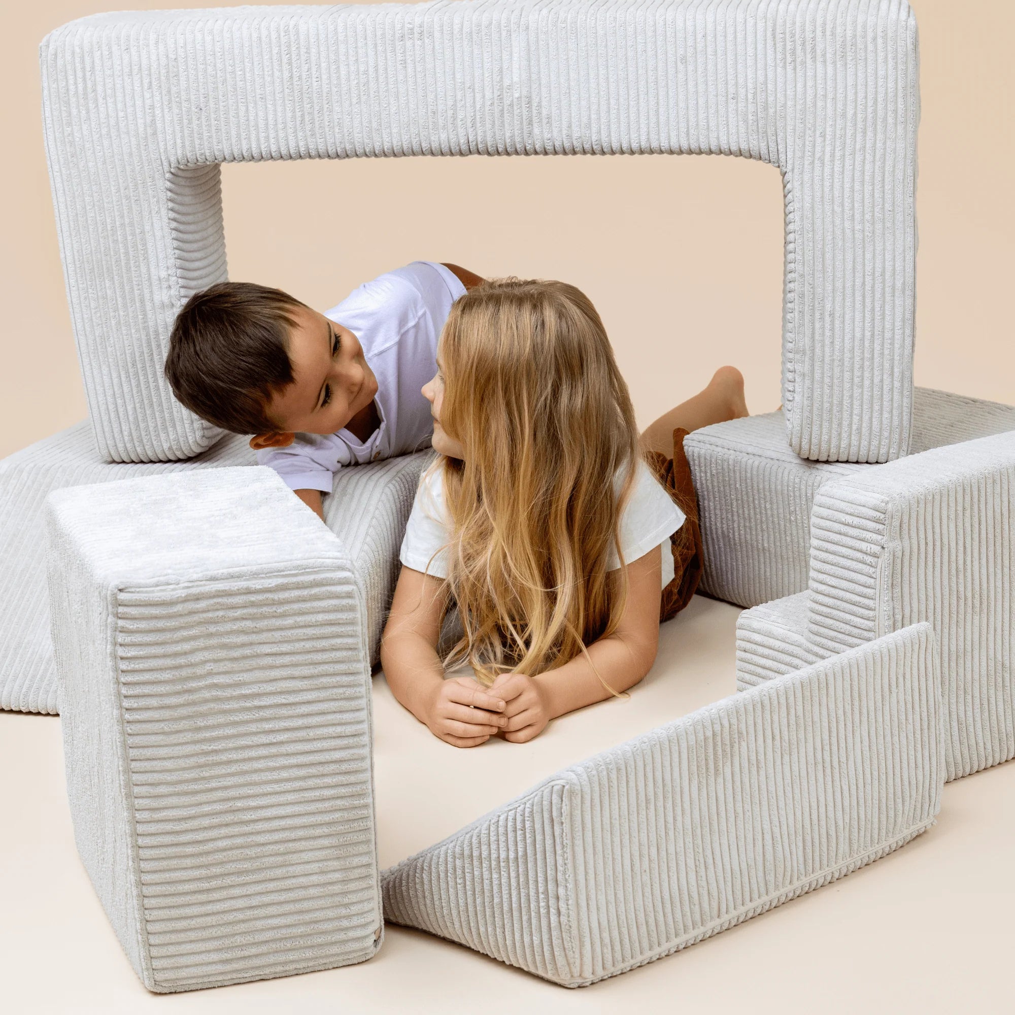 Canapé de jeu modulable Brick 100cm en velours Corduroy à larges côtes Aesthetic | 6 Pièces