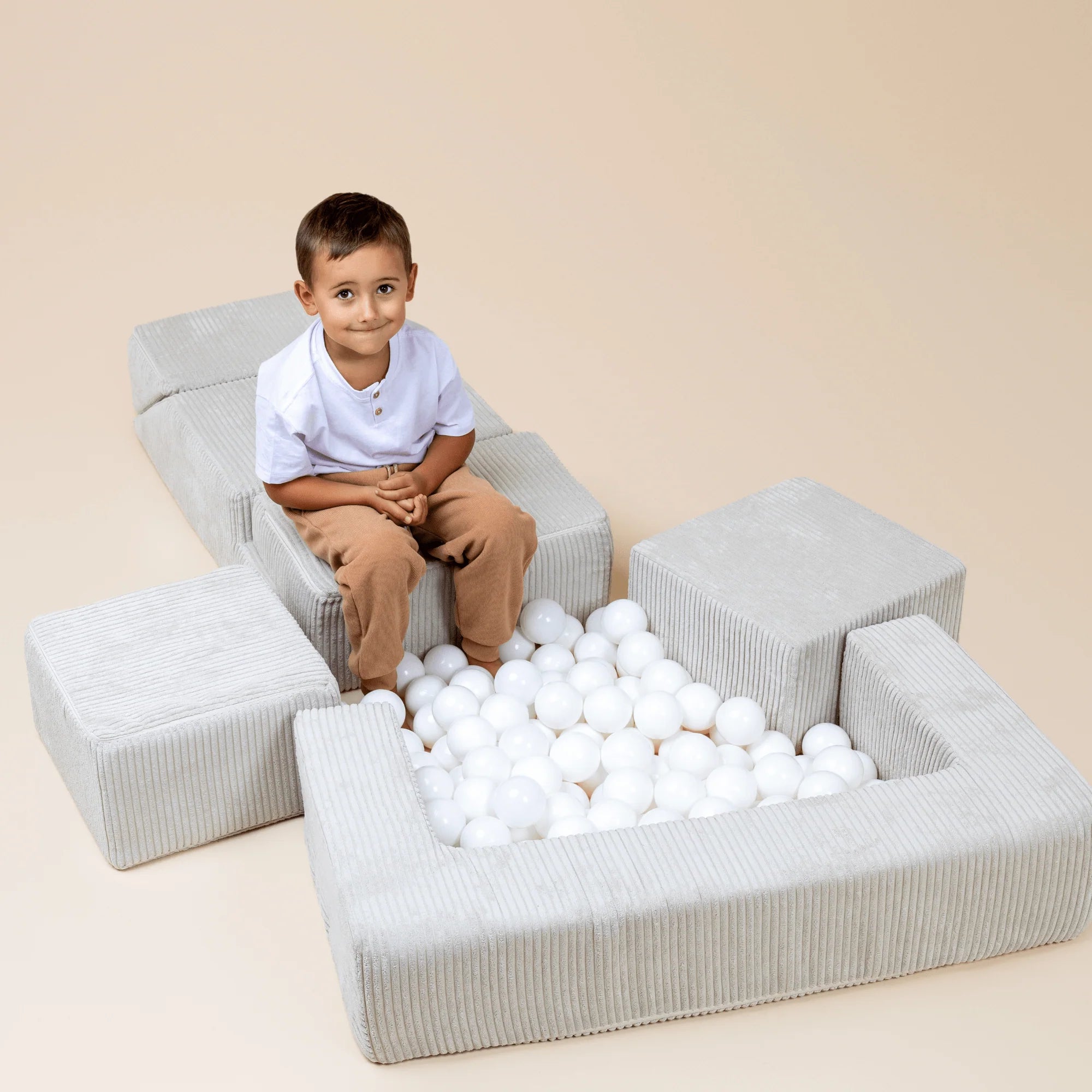 Canapé de jeu modulable Brick 100cm en velours Corduroy à larges côtes Aesthetic | 6 Pièces