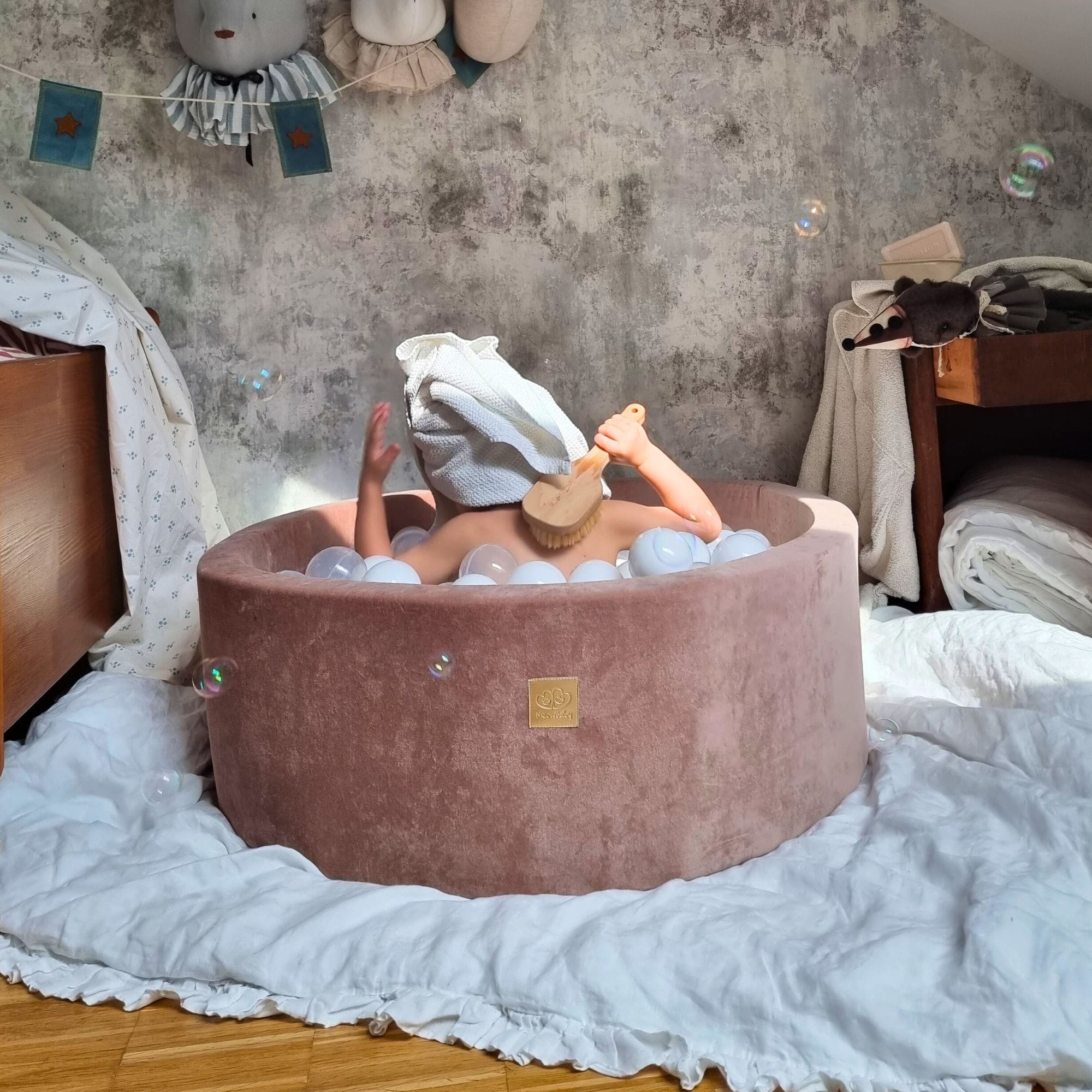 Meowbaby Velvet Foam Baby Ball Pit Beige | Balls to Choose