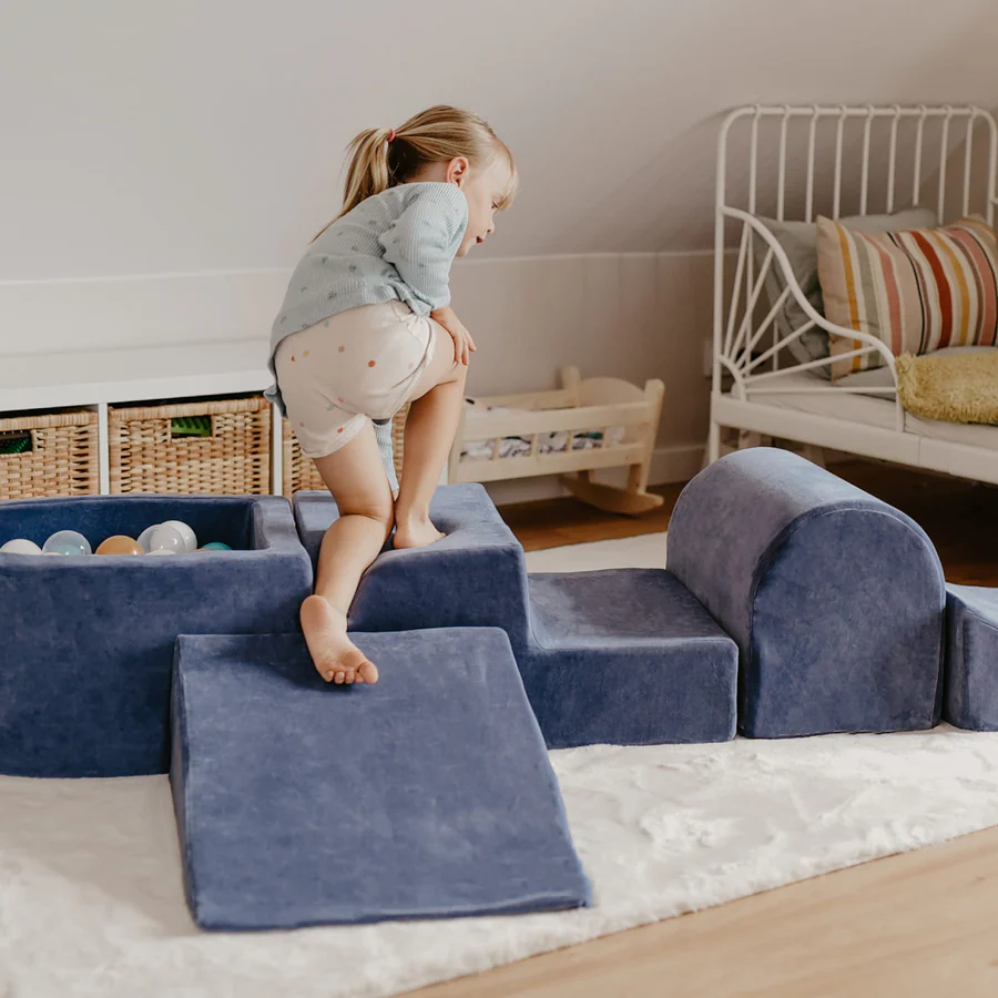 Parcours de motricité avec petite piscine à balles, en velours - Bleu | Balles au choix