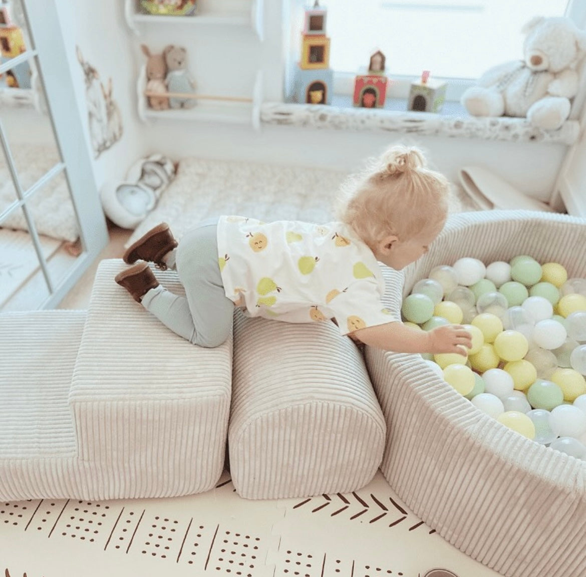 Piscine à balles Aesthetic ronde 90x30 cm en velours Corduroy à larges côtes Aesthetic, 200 balles - Écru | Balles au choix
