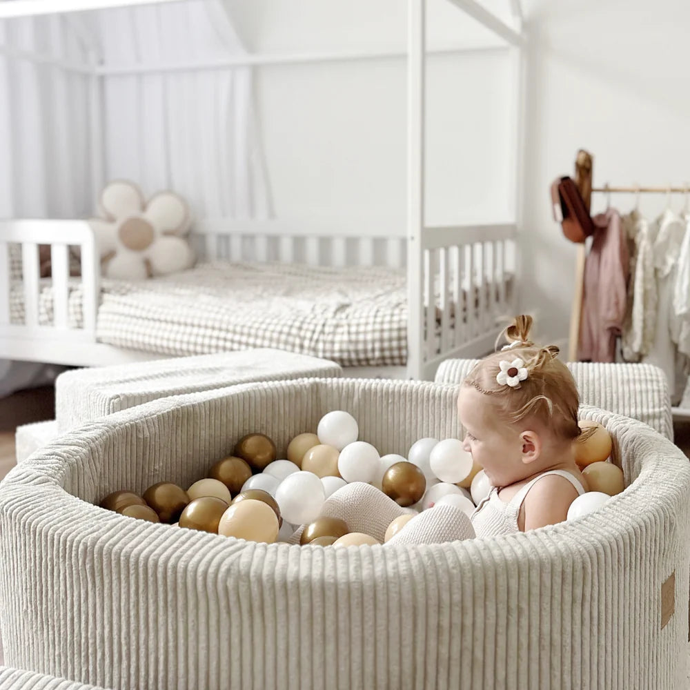 Piscine à balles Aesthetic ronde 90x30 cm en velours Corduroy à larges côtes Aesthetic, 200 balles - Écru | Balles au choix