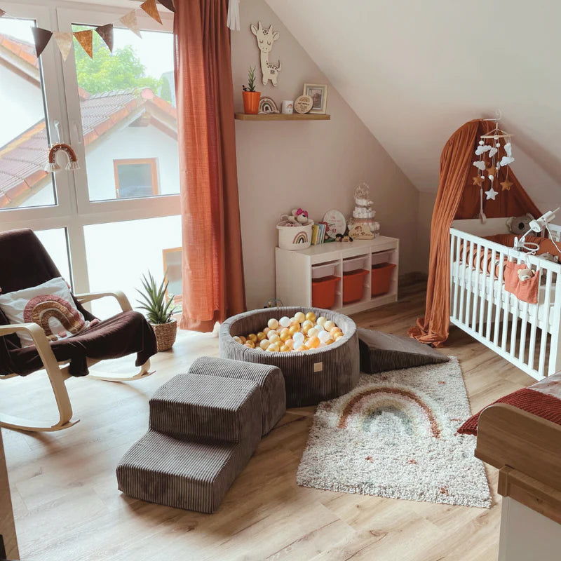 Parcours avec piscine à balles ronde 90x30 cm en velours Corduroy à larges côtes Aesthetic, 200 balles - Marron | Balles au choix