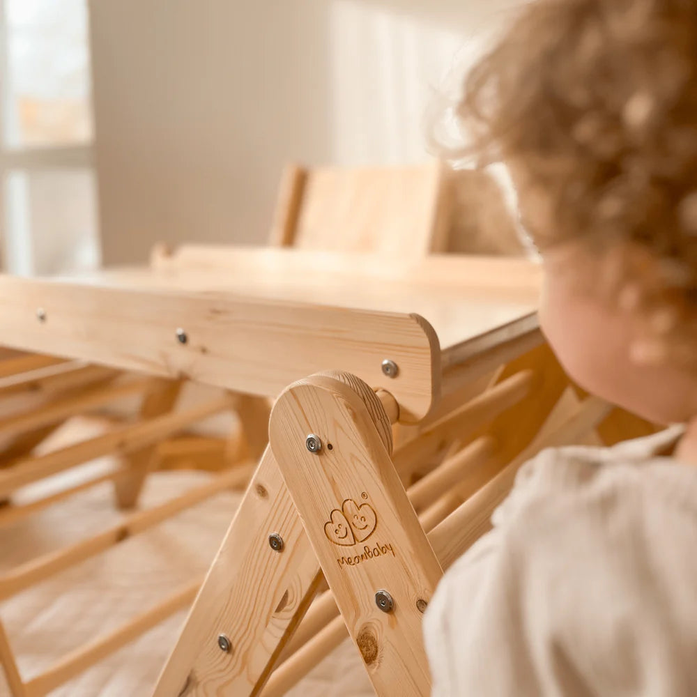 Triangle de Pikler en bois, avec option cabane