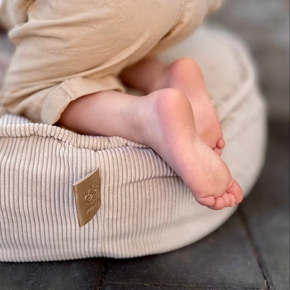 Coussin de sol rond en velours Corduroy à fines côtes Slimcord