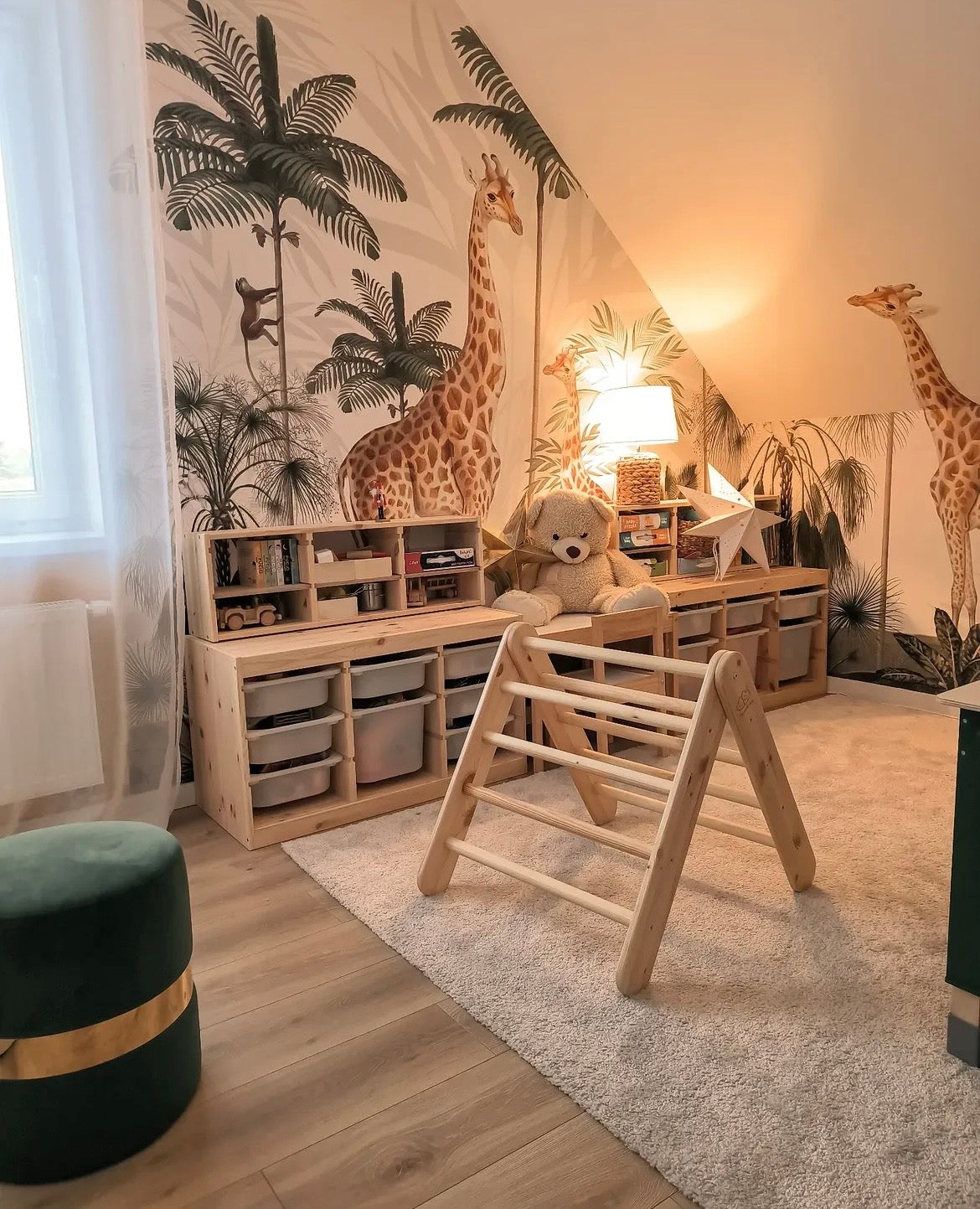 Triangle de Pikler en bois, avec option cabane