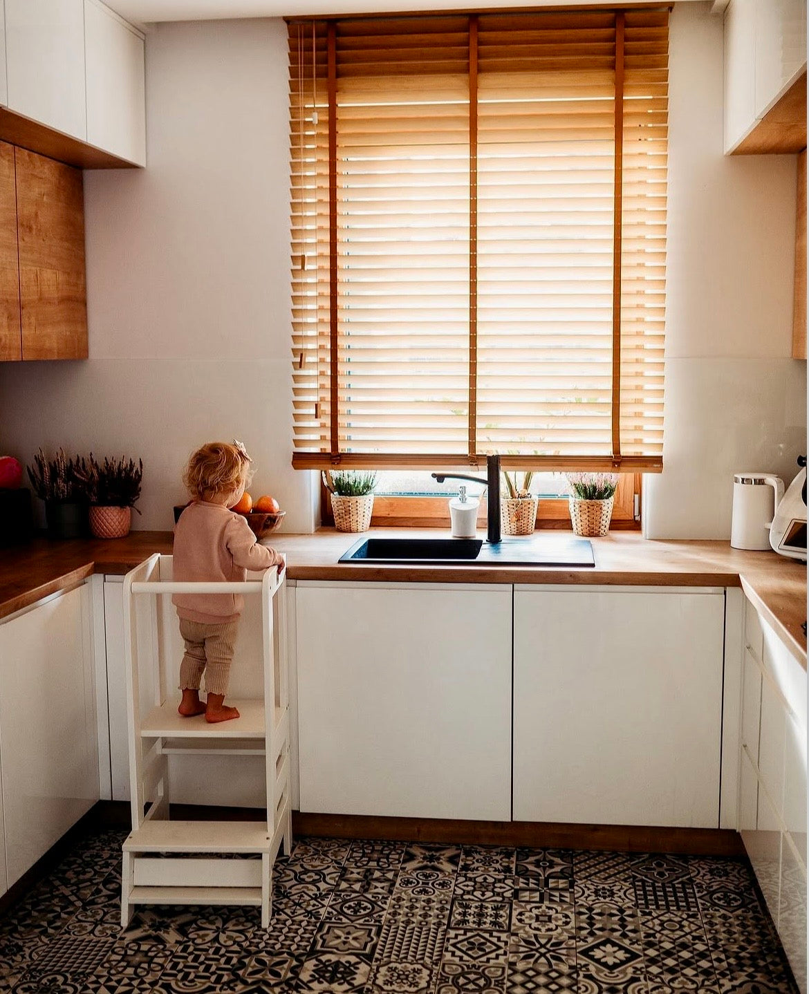 Tour d'observation Montessori ajustable, avec ou sans tableau noir | 3 hauteurs