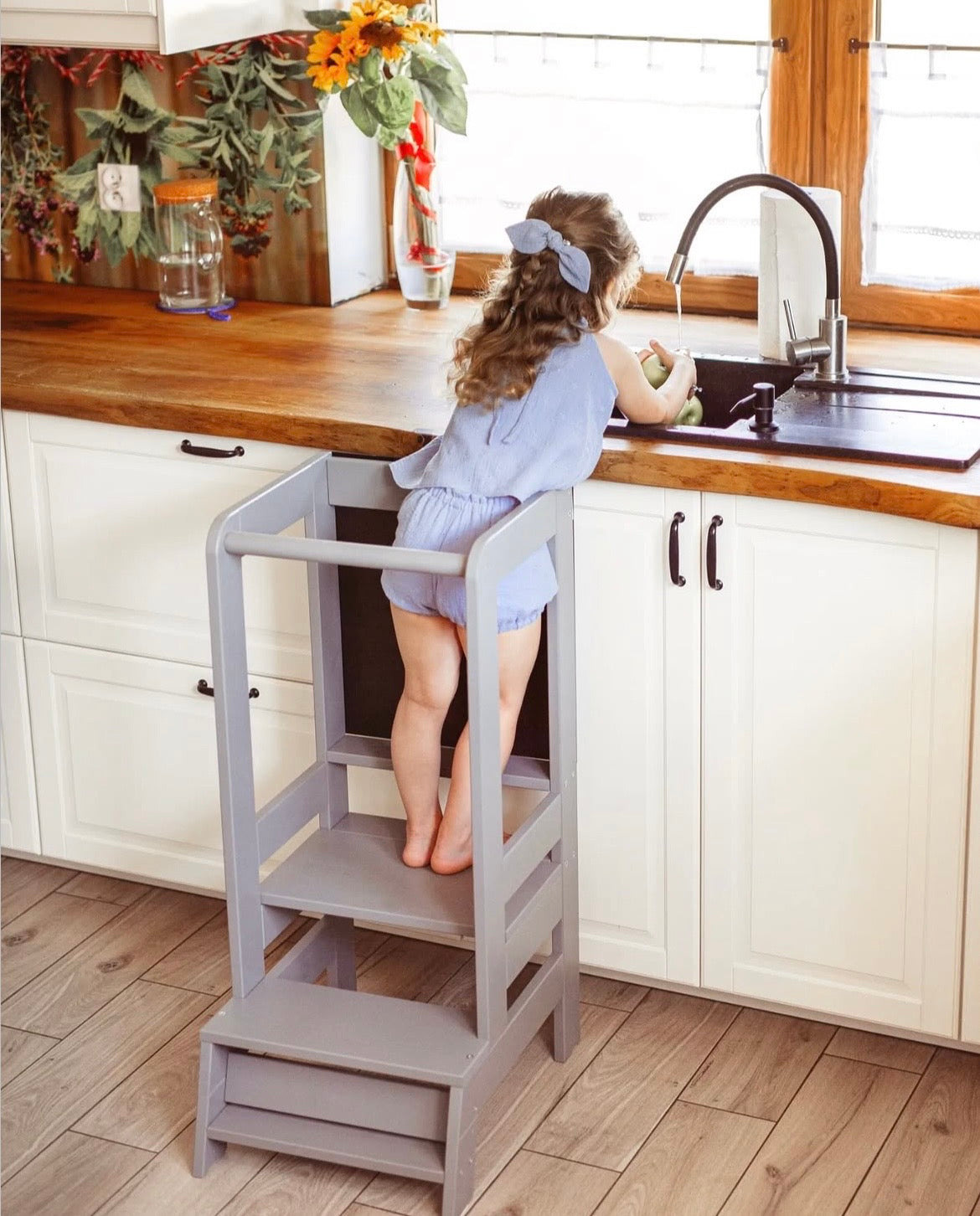 Tour d'observation Montessori ajustable, avec ou sans tableau noir | 3 hauteurs