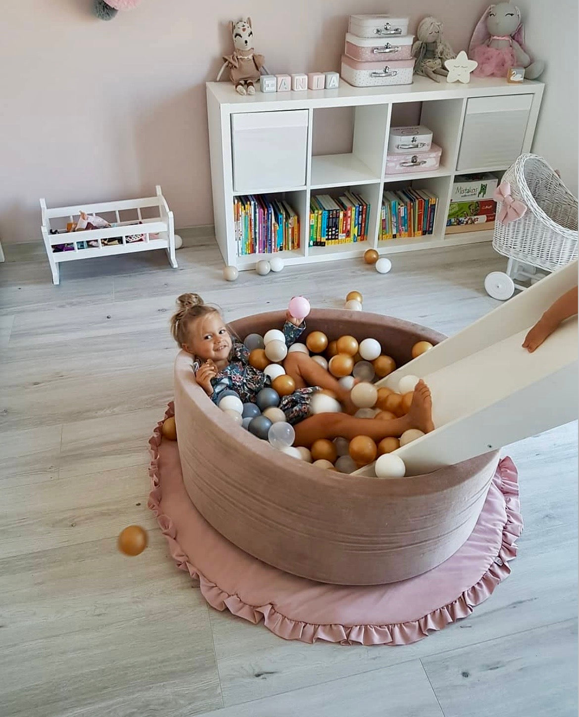 Piscine à balles ronde 90x30 cm en velours, 200 balles - Marron glacé | Balles au choix