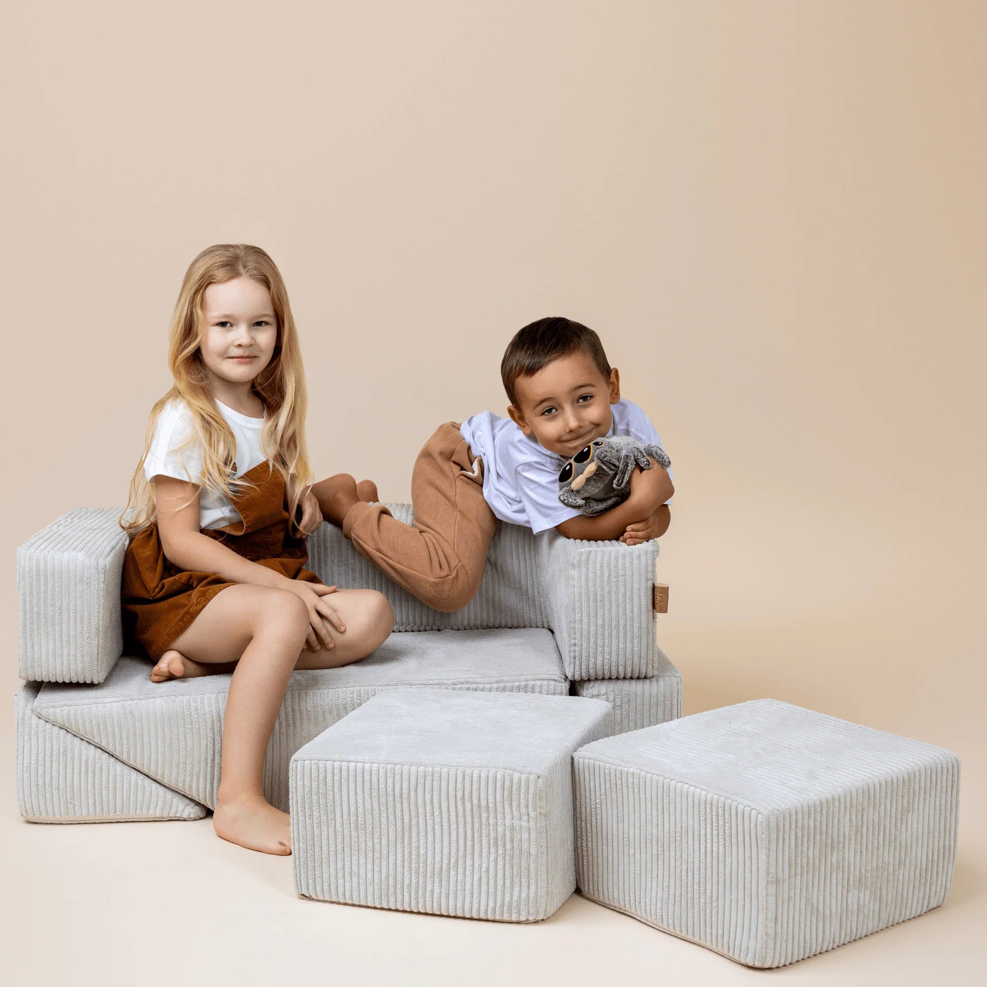 Canapé de jeu modulable Brick 100cm en velours Corduroy à larges côtes Aesthetic | 6 Pièces