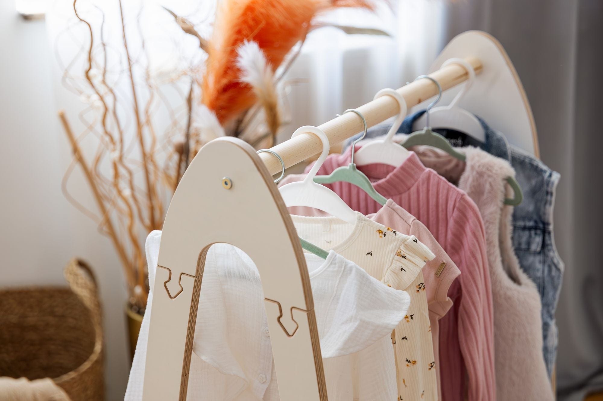 Meowbaby Soft Hanger - Wooden Clothes Rail With Shelve For Kids Bedroom