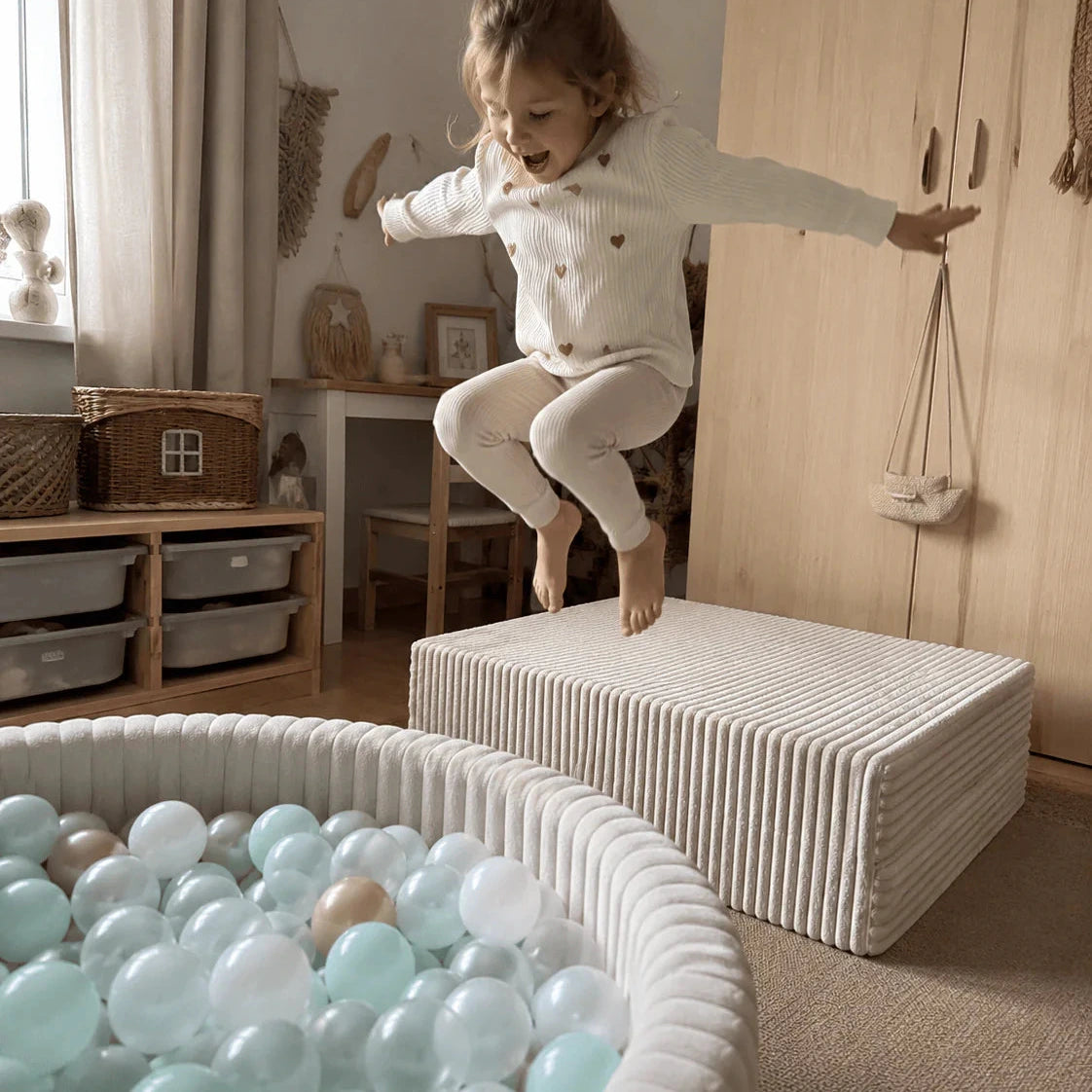 Trampoline d'intérieur en velours côtelé Churros | 2 tailles