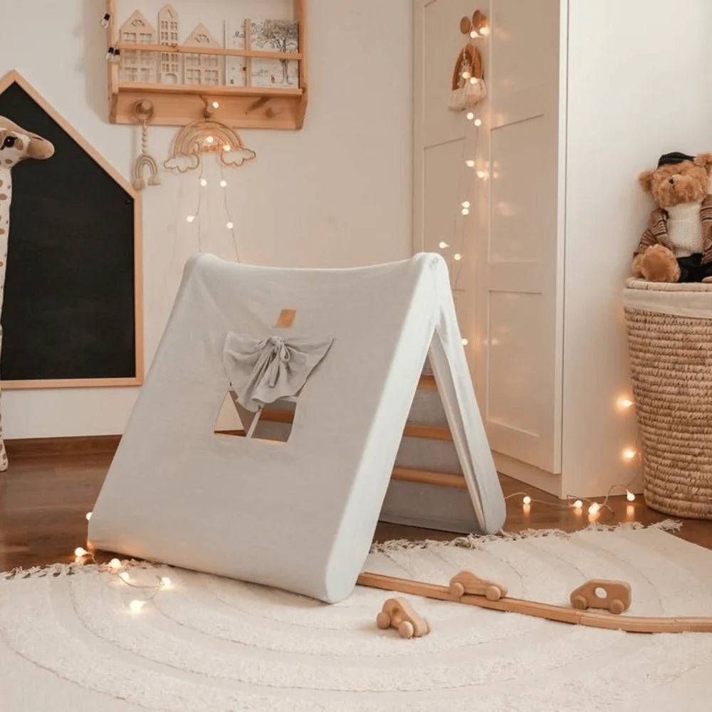 Triangle de Pikler en bois, avec option tente