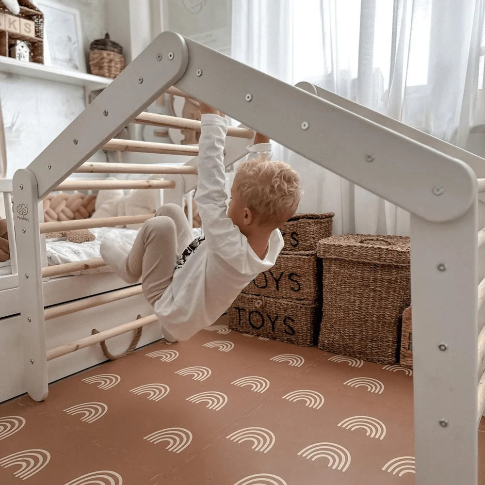 Triangle de Pikler XL ou double en bois, évolutif en cabane, avec option tente